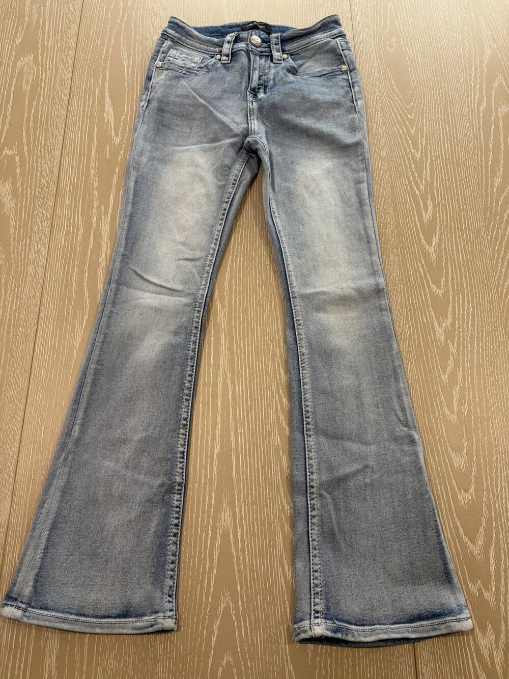 Fire & Rain Light Wash Med Rise Worms Jeans Size 3
